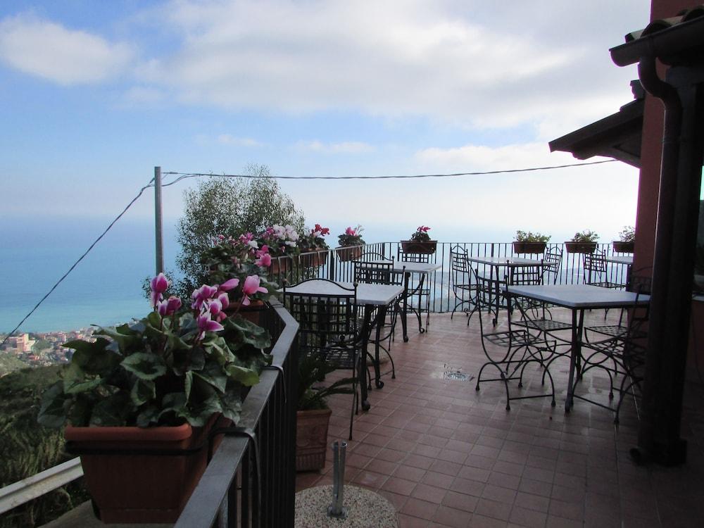 Casale Di Caterina Guest House Taormina Exterior photo